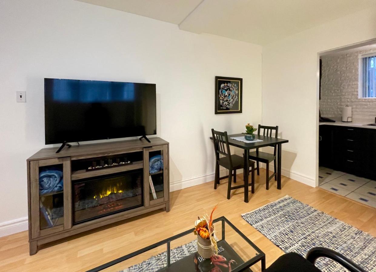 Apartamento Cozy In Great Location With Free Parking - 31 Night Minimum